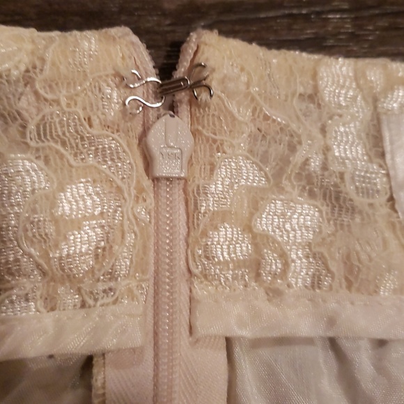 LACE SKIRT - Picture 3 of 5